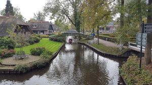 Thumbnail 3 van Bezoek aan Giethoorn (Holland Venetië)